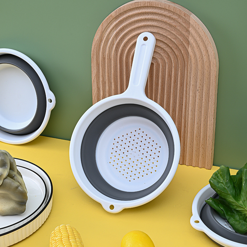 Long handle folding water spoon kitchen household can hang home daily thickened plastic ladle can drain water ladle details Picture