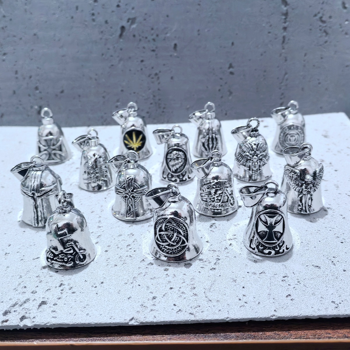 Wholesale of popular Virgin Mary bell keychains and retro punk keychain accessories on AliExpress Foreign Trade Specification image