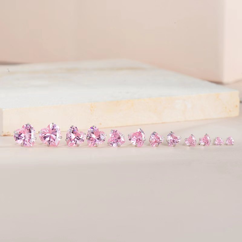 Bessie Silver s925 Pink heart-shaped four-prong Stud earrings with sparkling diamonds and sweet zircon heart-shaped earrings