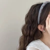 The new French hairband with thickened sponge and high top hairpin is fashionable and versatile. It's a popular heart-shaped headband for young girls Specification image