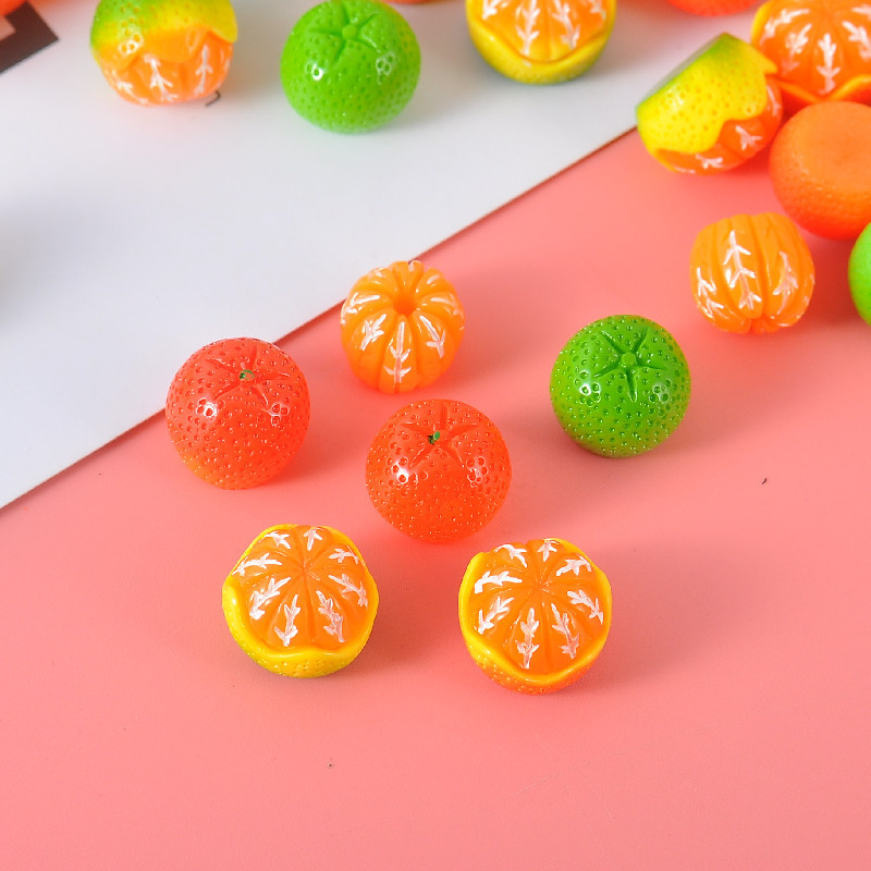 Cartoon simulation fruit, orange resin small accessories, diy material kits, phone cases, fridge magnets, food and toys wholesale Application Scenario