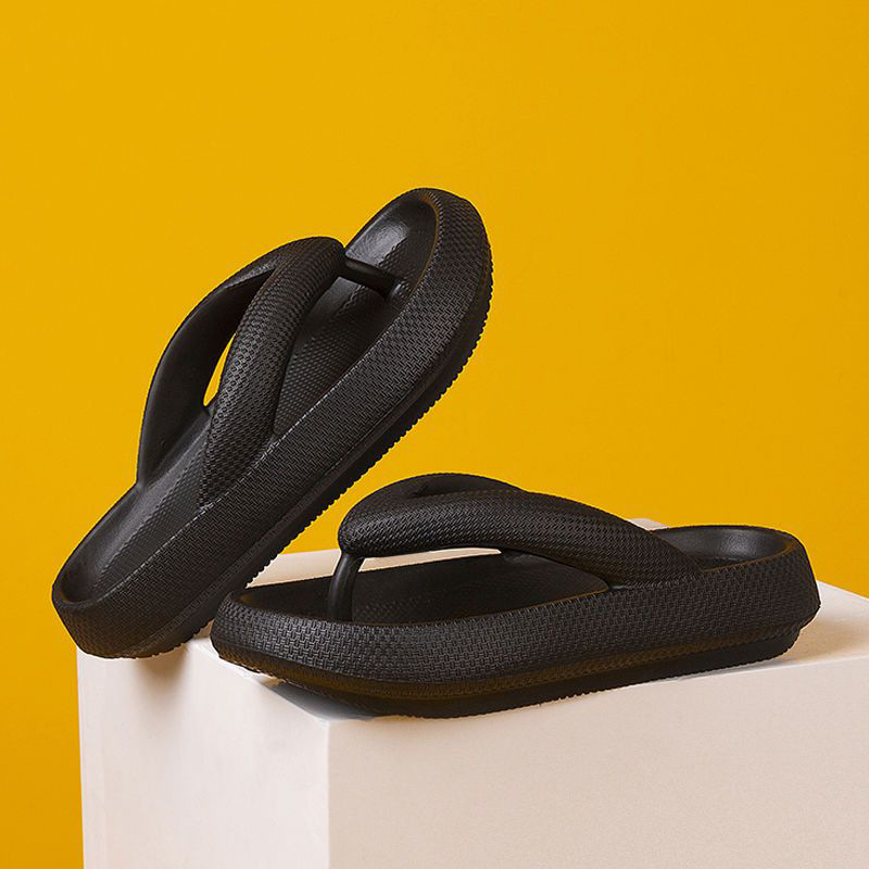 Flip-Flops Female Summer Wear Fashion Letters Stepping On Shit Sense Of Anti-Slip Wear-Resistant Thick Bottom Clip Foot Beach Slippers Wholesale Application Scenario