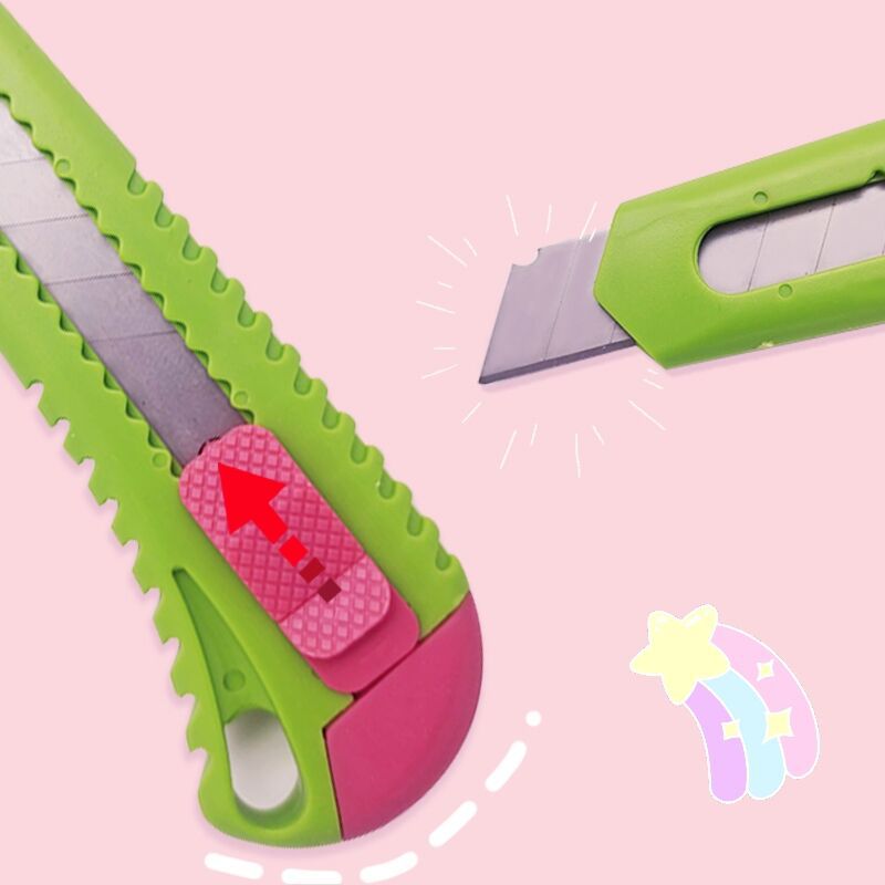 Cross-border wholesale candy two-color utility knife, large stainless steel wallpaper knife, paper cutting knife, cute express delivery knife, box opener details Picture
