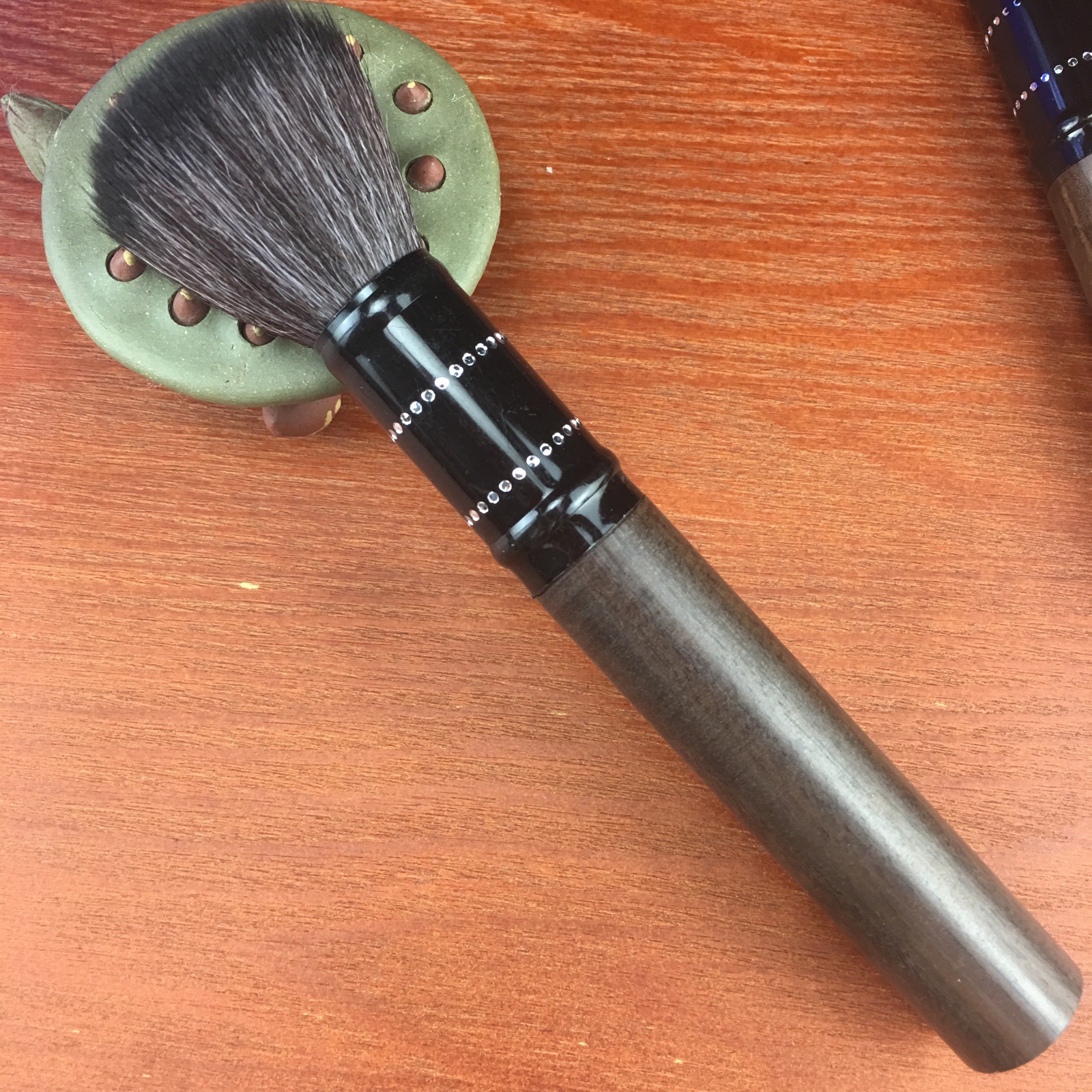 Supplies dust sweep niches like cleaning brush brush sandalwood duster Application Scenario