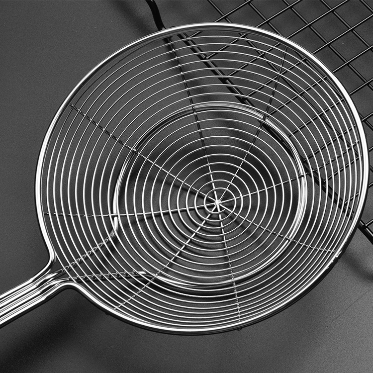 Customized stainless steel wire for foreign trade processing, large household hot pot strainers, frying scoops, filter screens, Amazon Application Scenario