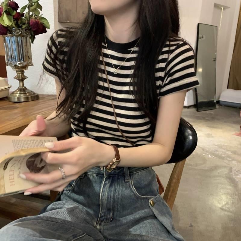 Pure cotton striped base layer shirt, summer 2024 new design sense short-sleeved T-shirt for women, retro student slimming top