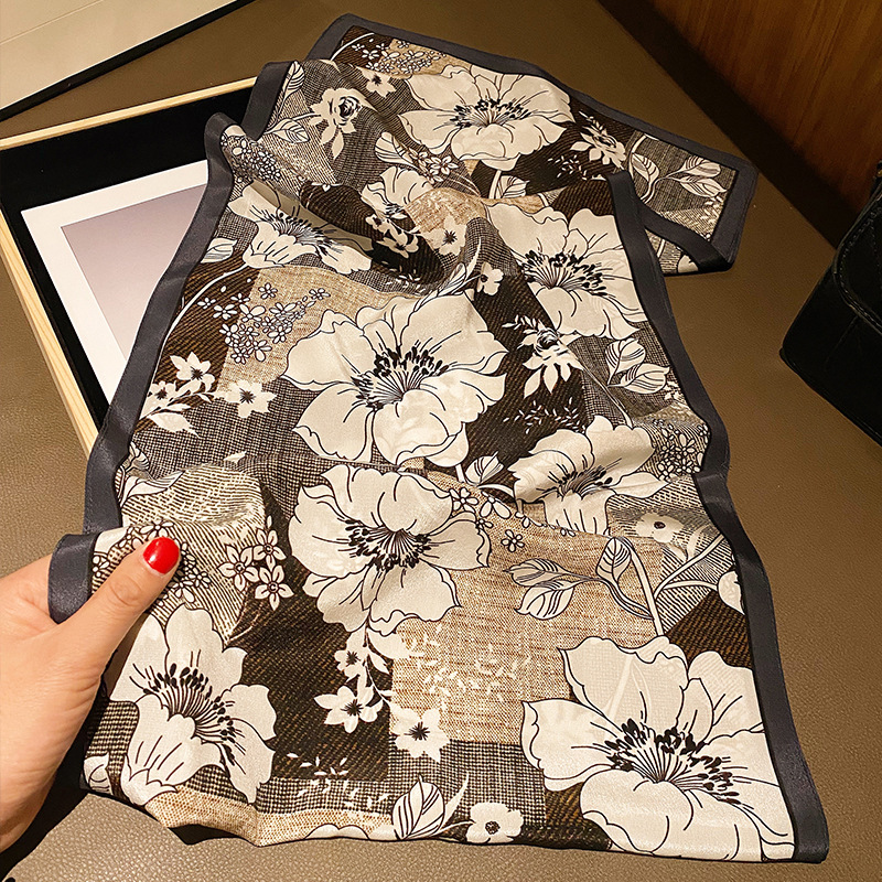 New Retro Elegant Camellia Mulberry Silk Scarf Female Live Selling Silk Square Scarf Spring Thin Scarf Specification drawing