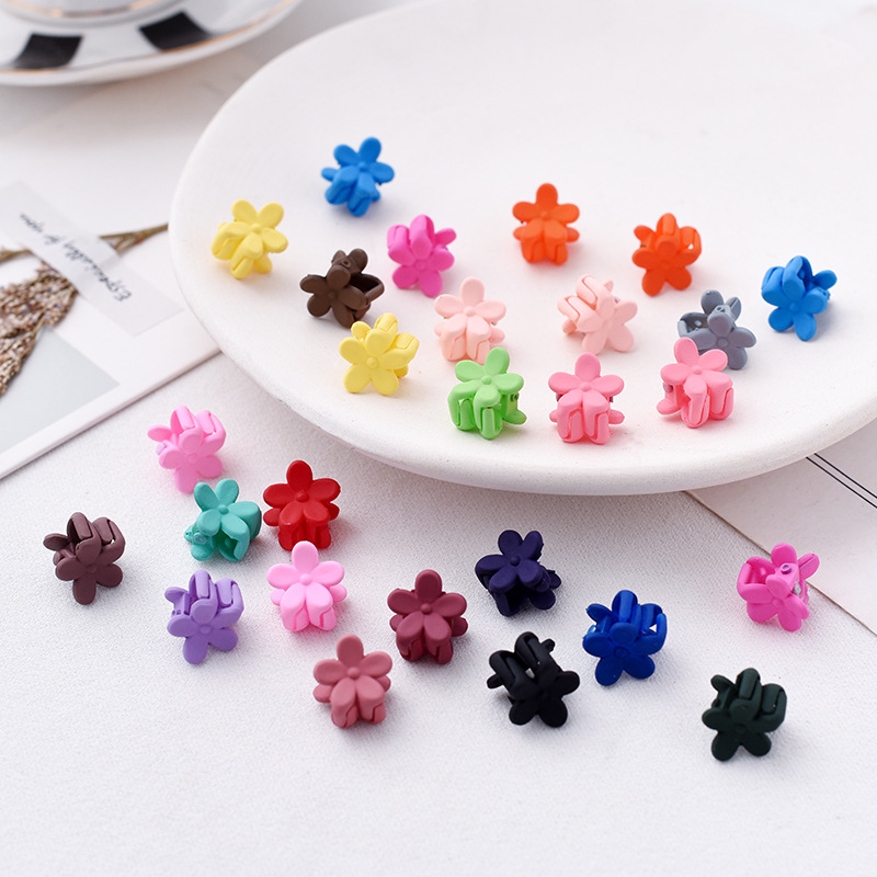 Cute little hair clips for children, small grab clips, cartoon hair clip clips for little girls, plum blossom matte plastic edge clips, hair accessories pic 1