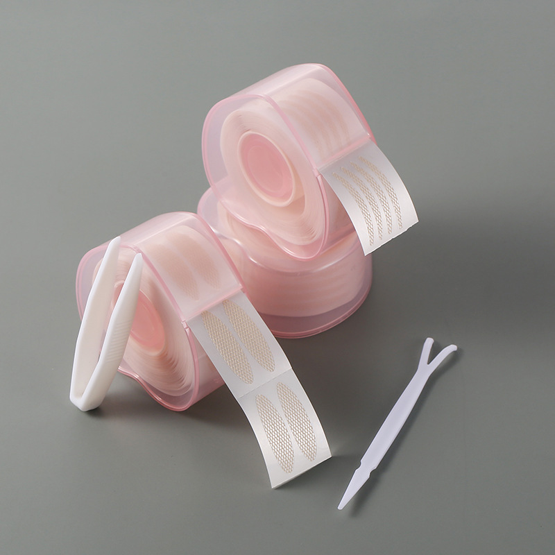 Lace double eyelid adhesive with protective film mesh Pink heart-shaped roll breathable water spray adhesive eye adhesive Application Scenario