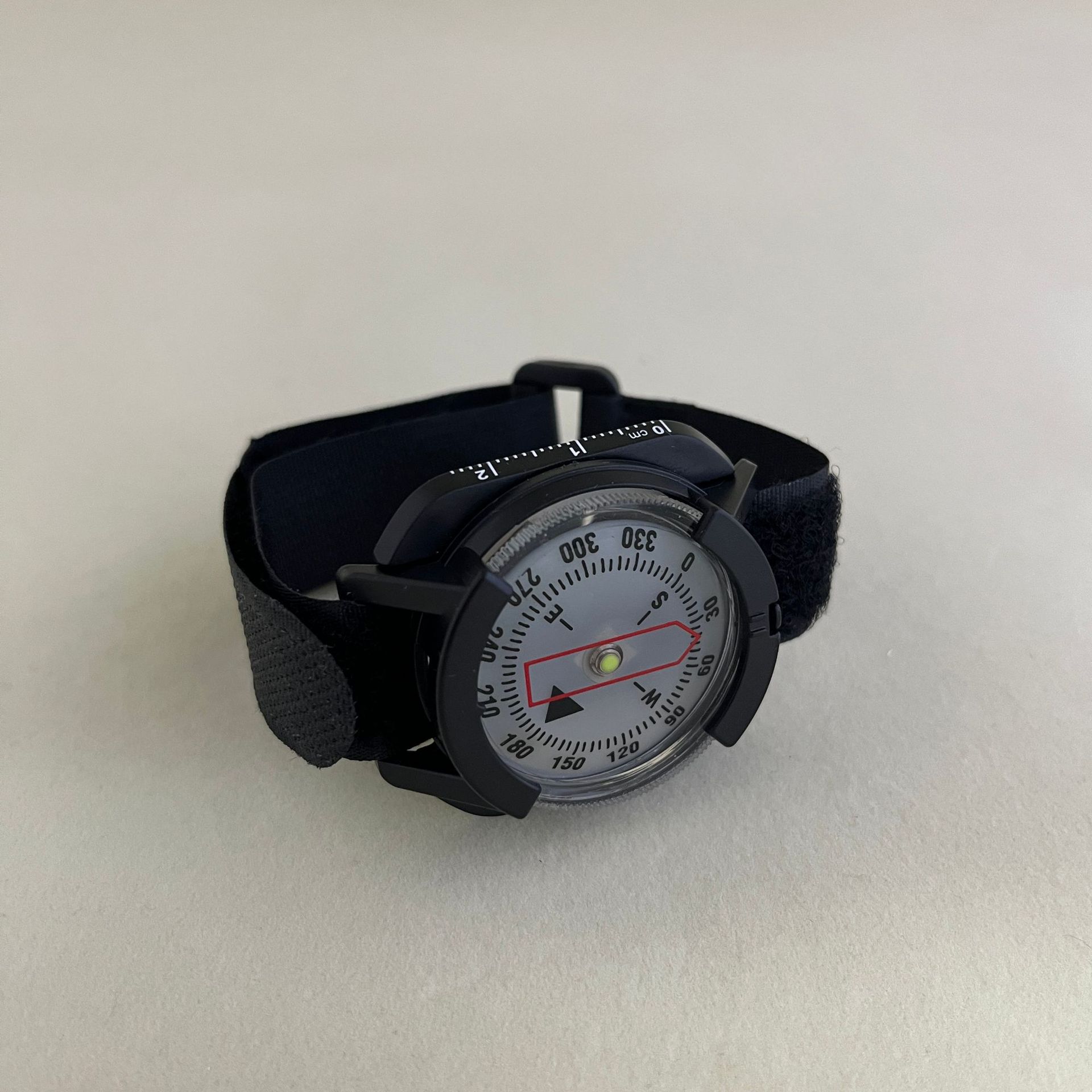 New small-sized diving compass waterproof high-precision wristwatch with stable compass direction and luminous function details Picture
