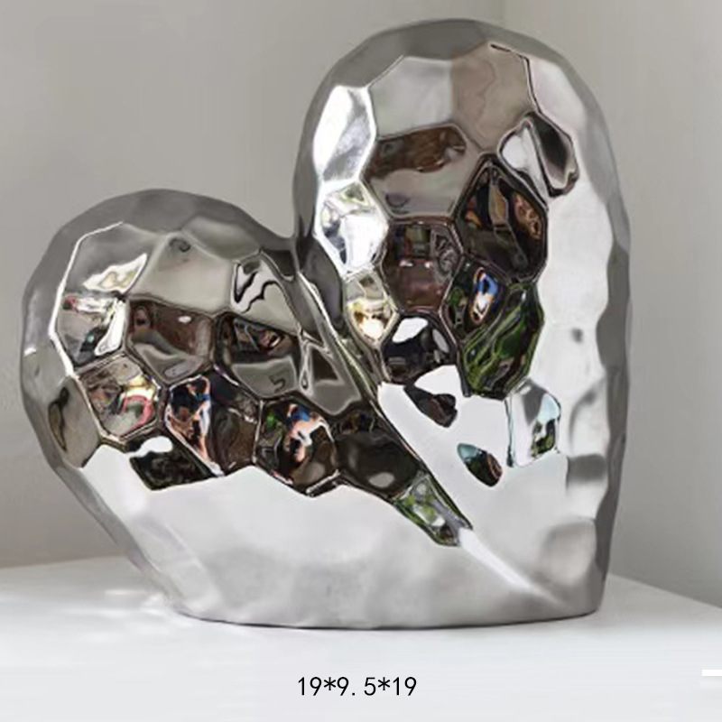 A modern, simple, pure electroplated gold and silver seven-color art in ins style heart-shaped model room living room display gift with a theme of love Specification image