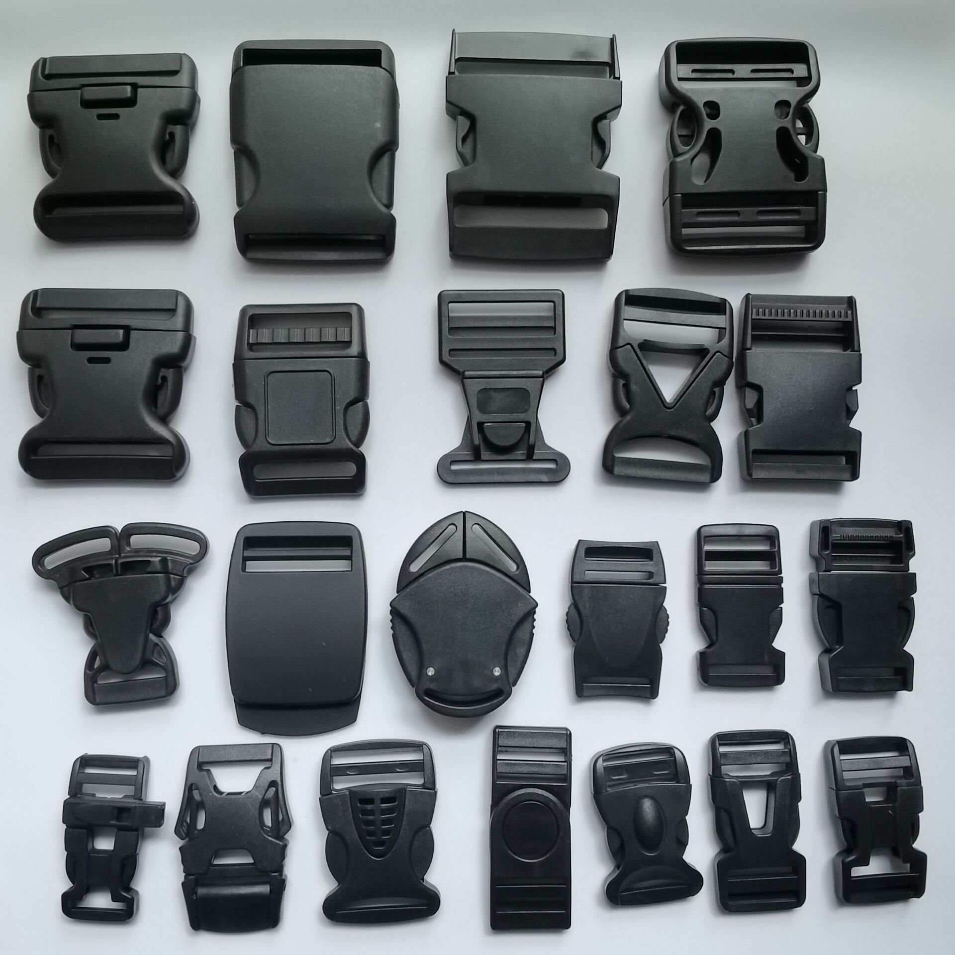 厂家现货 塑料束腰插扣 箱包配件单调节 汽车安全搭扣 量多包邮