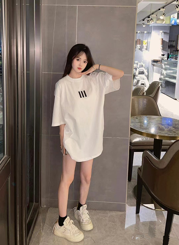 FOG Mainline ESSENTIALSZONE has collaborated with Hollywood to release a new summer high street streetwear loose short-sleeved T-shirt pic 24