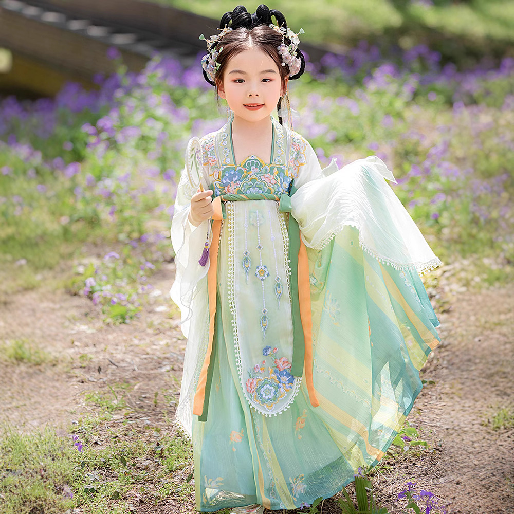 National Trend Girls' Hanfu 2025 Summer New Children's ancient costume, ethereal high-end blouse and skirt, Little girl Tang dress, daily dress Application Scenario