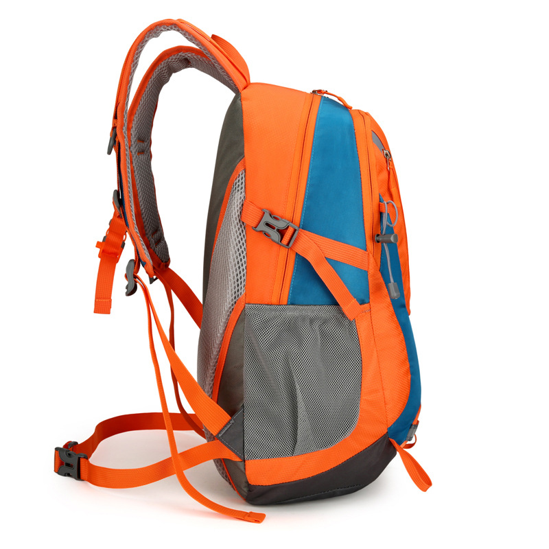 Foreign trade cross-border outdoor hiking bags, lightweight sports backpacks, cycling casual backpacks, large-capacity travel bags, simple and elegant Application Scenario