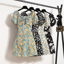 Little Daisy dress female spring 2021 new Korean version of temperament waist slimming floral skirt A line shoulder A line skirt