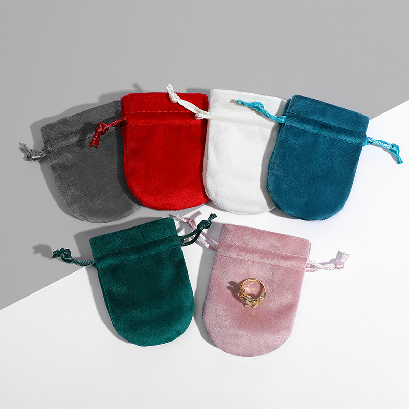 Velvet square and round drawstring velvet bags in stock, jewelry storage bags, drawstring jewelry packaging bags wholesale Specification image