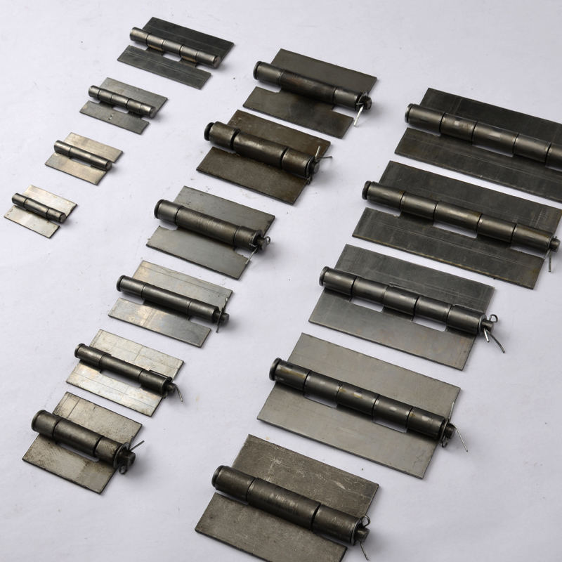 Extra-large iron door hinge welding, truck and car box hinge, heavy-duty thickened disassembly and removal iron hinge, door shaft hinge Application Scenario