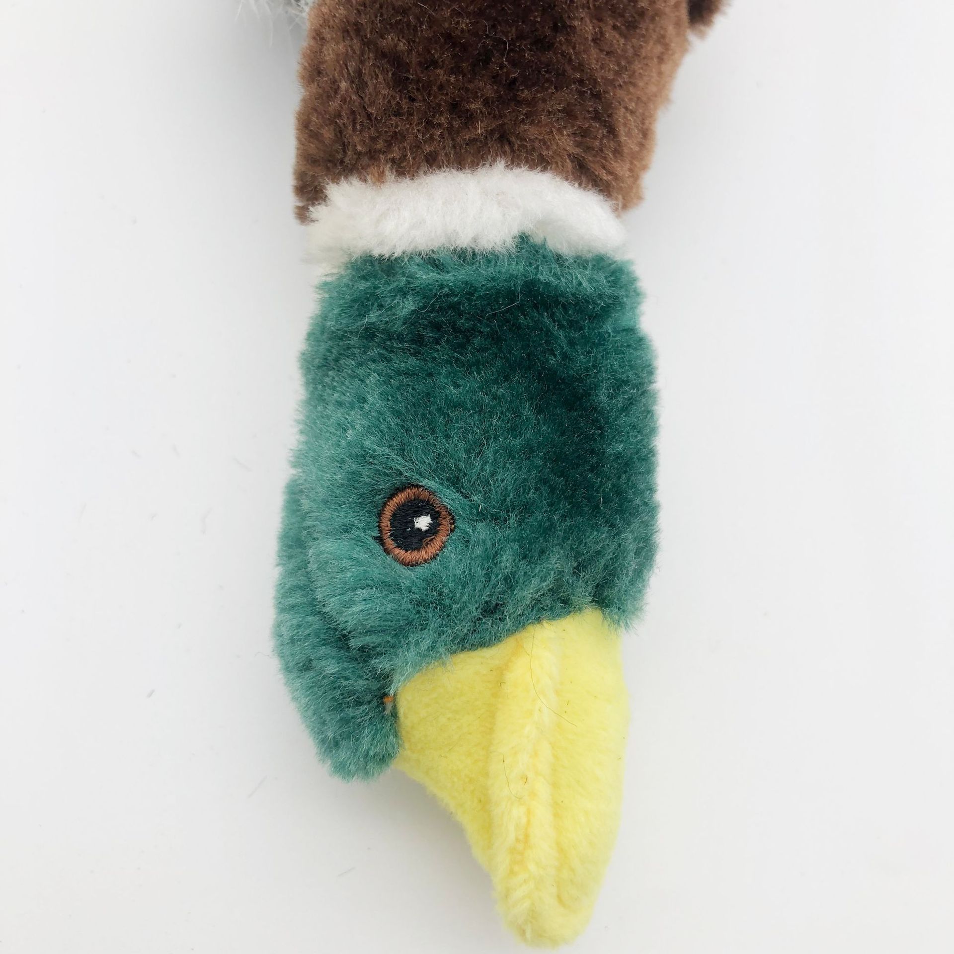 Wholesale pet supplies, including cute plush wild ducks that can keep you company and relieve boredom Item Picture
