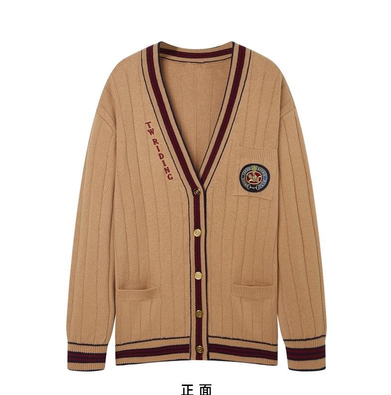 2022 Autumn New Women's retro Loose V-neck Bear knitted cardigan sweater coat TTCK22J908I Application Scenario