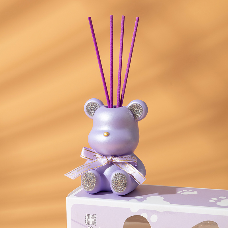 Home indoor toilet Deodorizer, Little Bear diamond-encrusted Air Freshener, Bedroom long-lasting Fragrance, flameless aromatherapy essential oil 1 Application Scenario