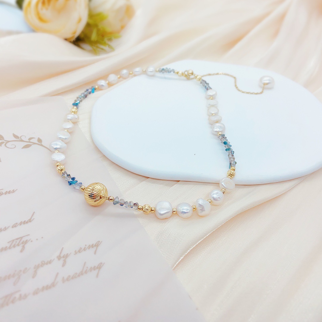 Wear more freshwater pearl necklaces with a magnetic clasp in a trendy punk style Specification image