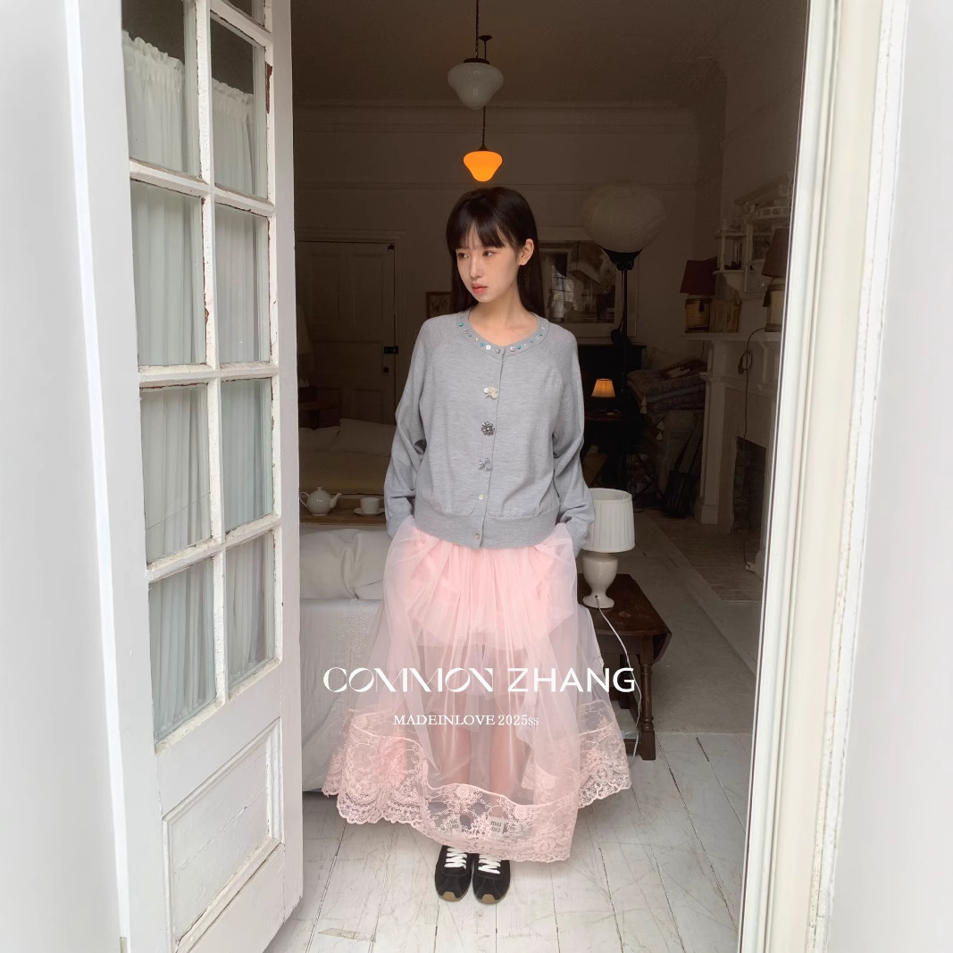 CZ ZHANG Korean-style mesh lace patchwork with a slightly translucent layering effect, high-waisted and slimming A-line skirt for women B12103 details Picture