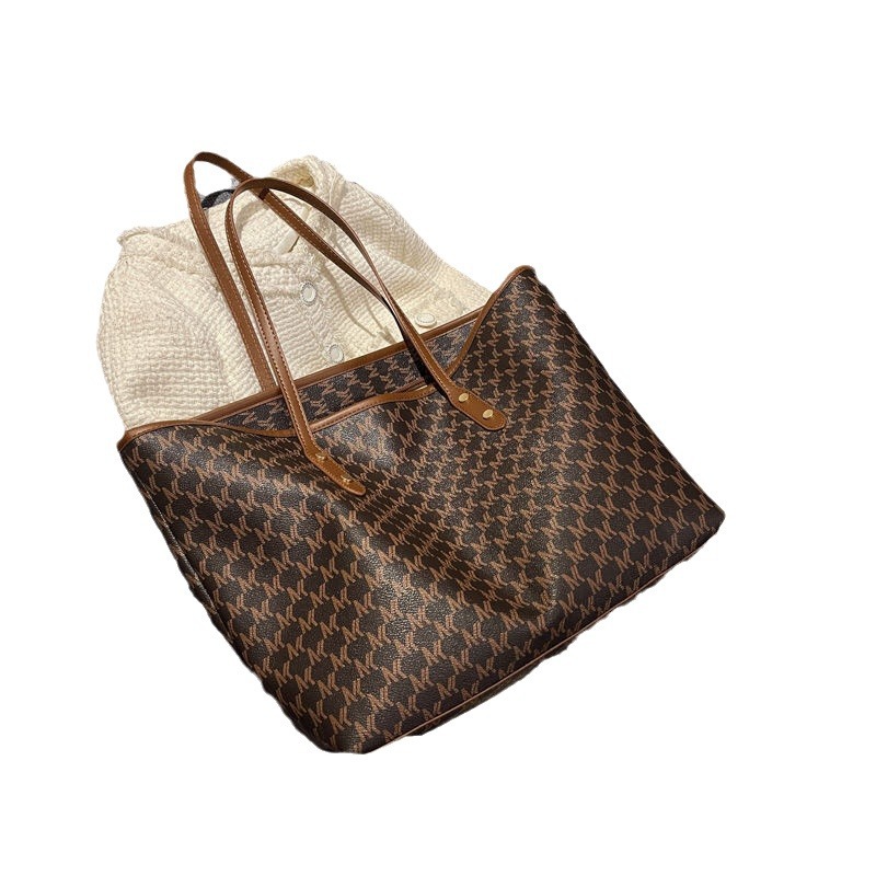 High-end large bag, 2024 new trendy and light luxury women's bag, single-shoulder bag, large capacity, versatile for commuting, hand-held tote bag Item Picture