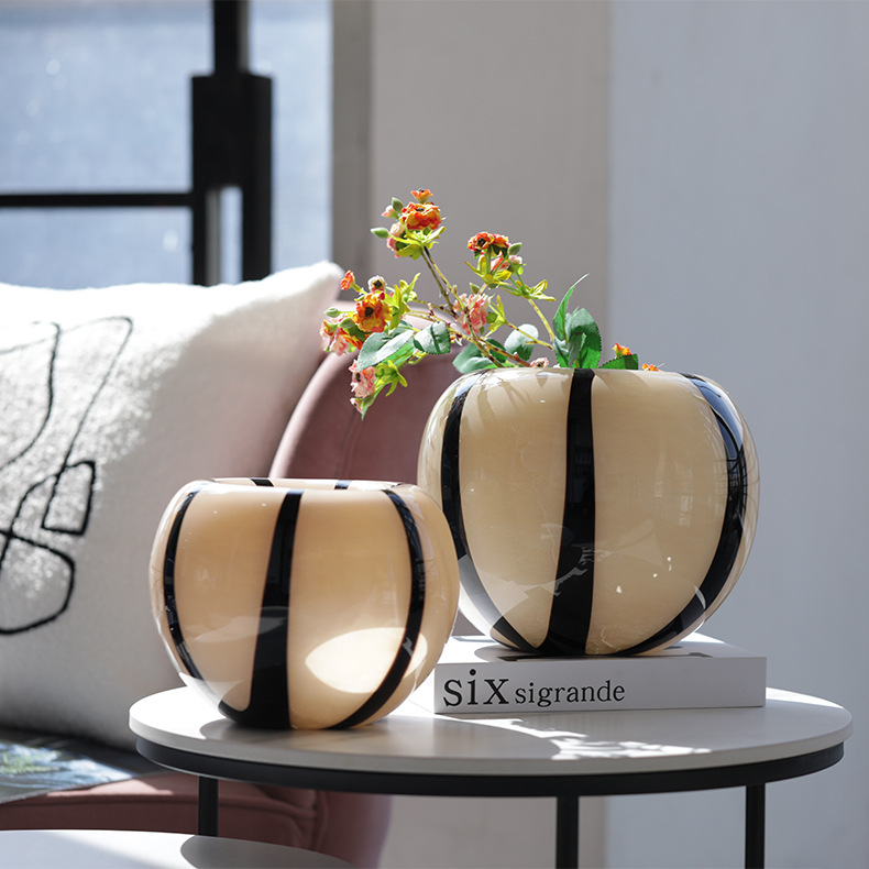 Hao Yang Creative Black and White striped round Glass Vase, a soft furnishing and home decoration item for living room dining table