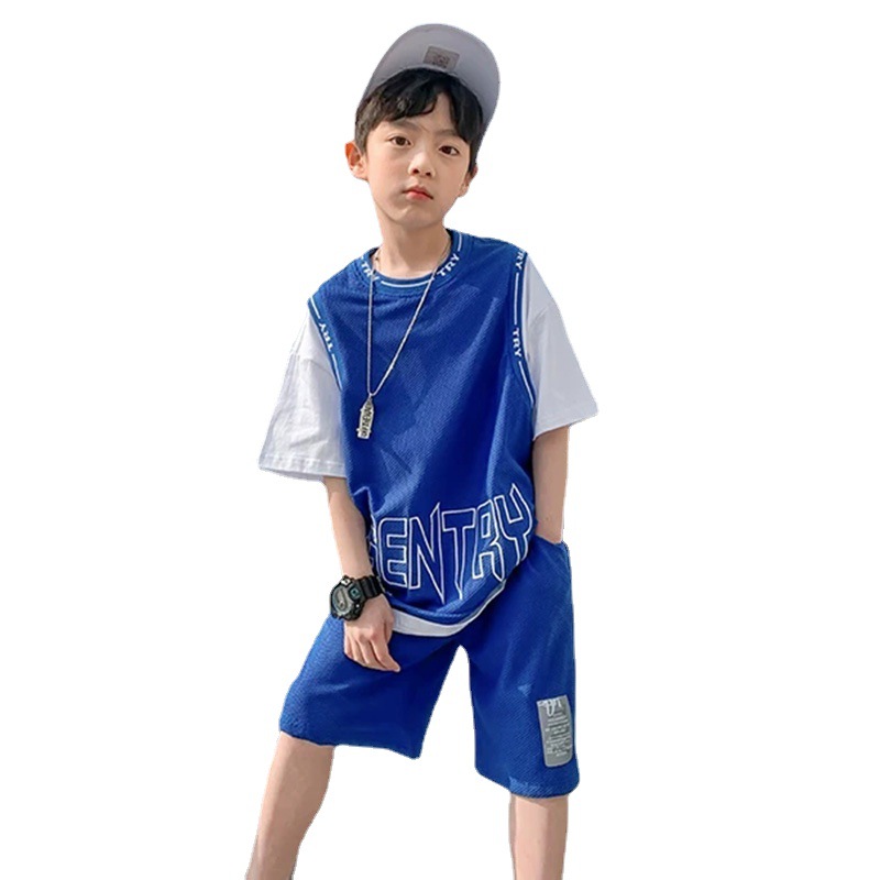 Boys' short-sleeved summer suit 2022 New style Stylish boys' breathable sportswear, two-piece children's basketball suit, trendy Item Picture