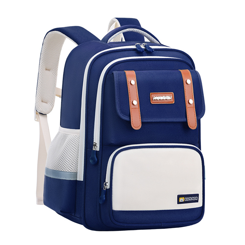 The new cloud-shaped schoolbag for boys and girls in grades 1 to 6 of junior high school is a lightweight children's schoolbag that protects the spine and reduces the burden Item Picture