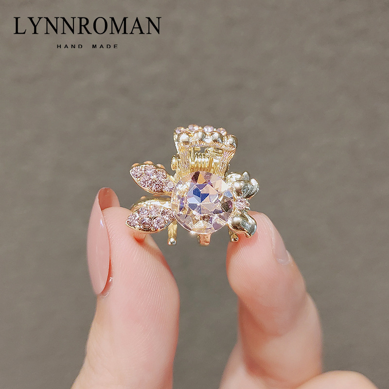 Korean cute rabbit imitation crystal hair clip, girl's hair clip, small bangs top hair clip details Picture