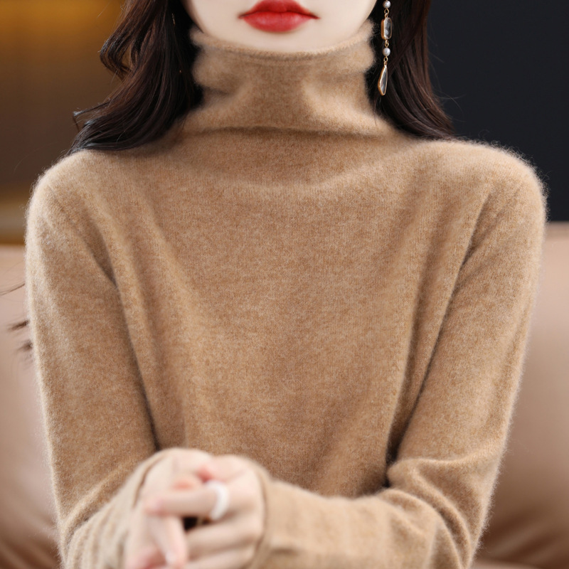 New women's woolen sweater with high neck, warm and elegant base layer, thickened versatile and fitted knitted sweater, women's pile collar Application Scenario
