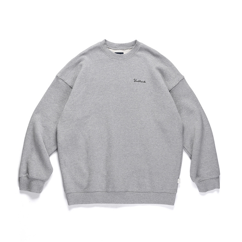 A loose-fitting, retro sporty style men's retro sweatshirt with a large grass-cut round neck from the high streets of Japan, South Korea, Europe and America details Picture