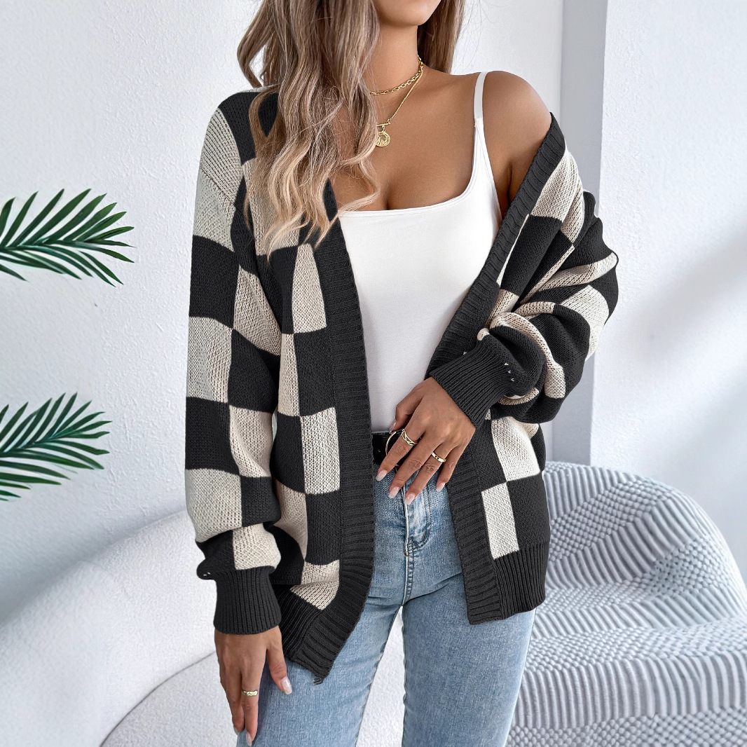 2025 European and American autumn/winter color-blocking checkered lantern-sleeved cardigan, mid-length coat, Amazon cross-border women's clothing Application Scenario