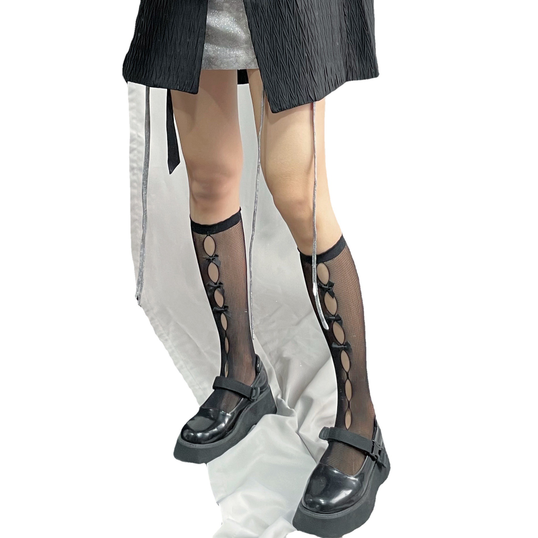 French girl's exquisite lace fishing net, sweet and cool, with multiple hollowed-out bows, cute short socks, mid-calf, two pairs of pile-up socks Item Picture