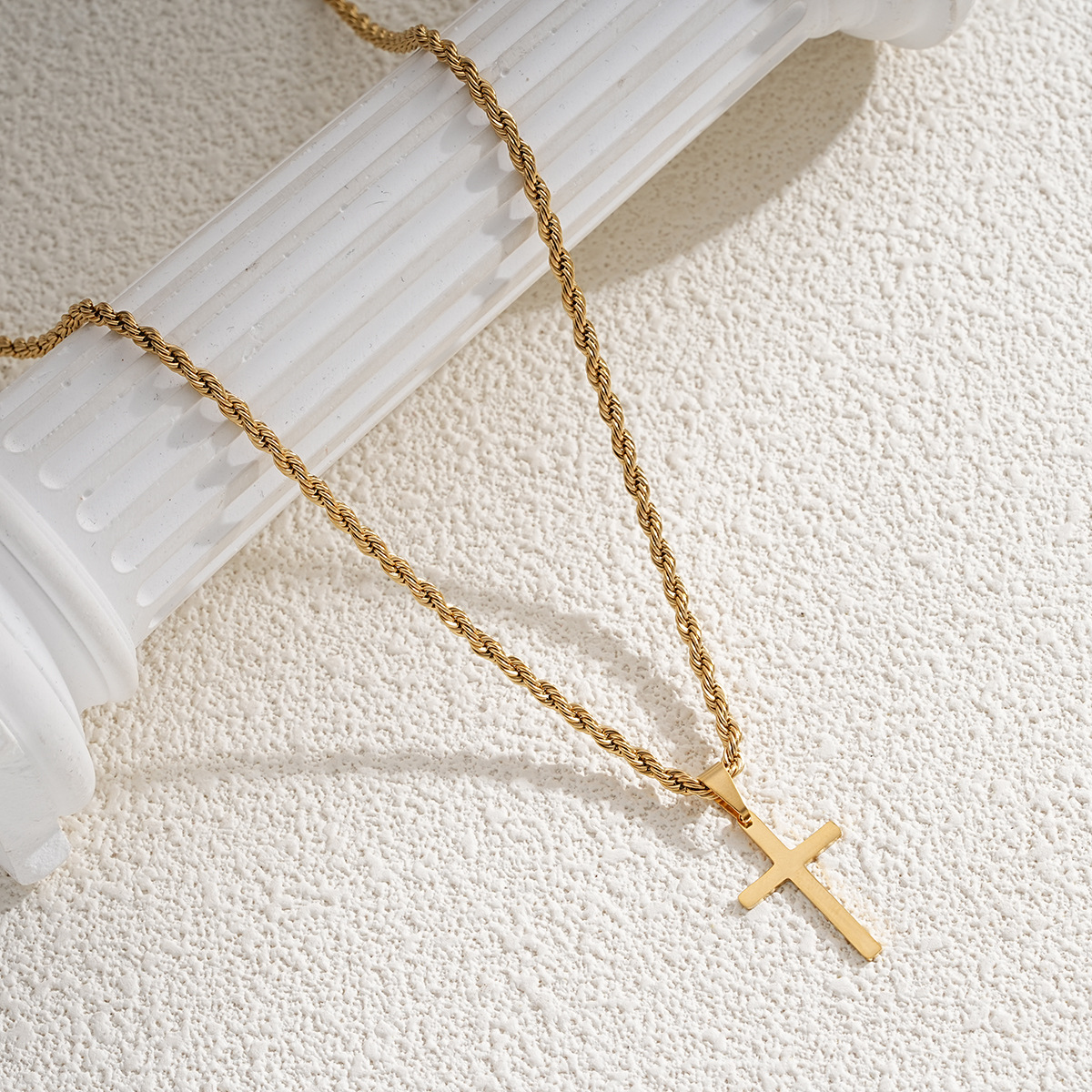TMUE cross-border best-selling men's twist chain hip-hop trend chain cross pendant men's necklace from Europe and America details Picture