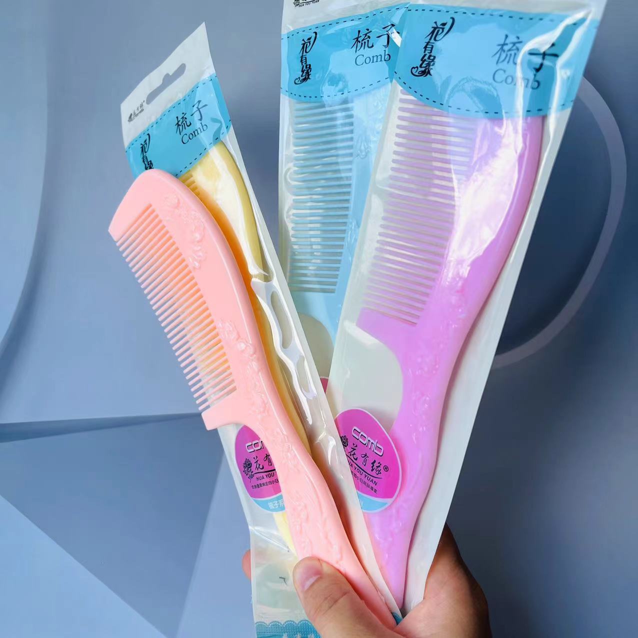 【 Zone 3-11 】 Embossed colored Comb 20/ pack 800/ box Embossed colored comb, plastic comb, rubber colored comb, anti-static comb, no scalp injury, dense tooth size comb Item Picture