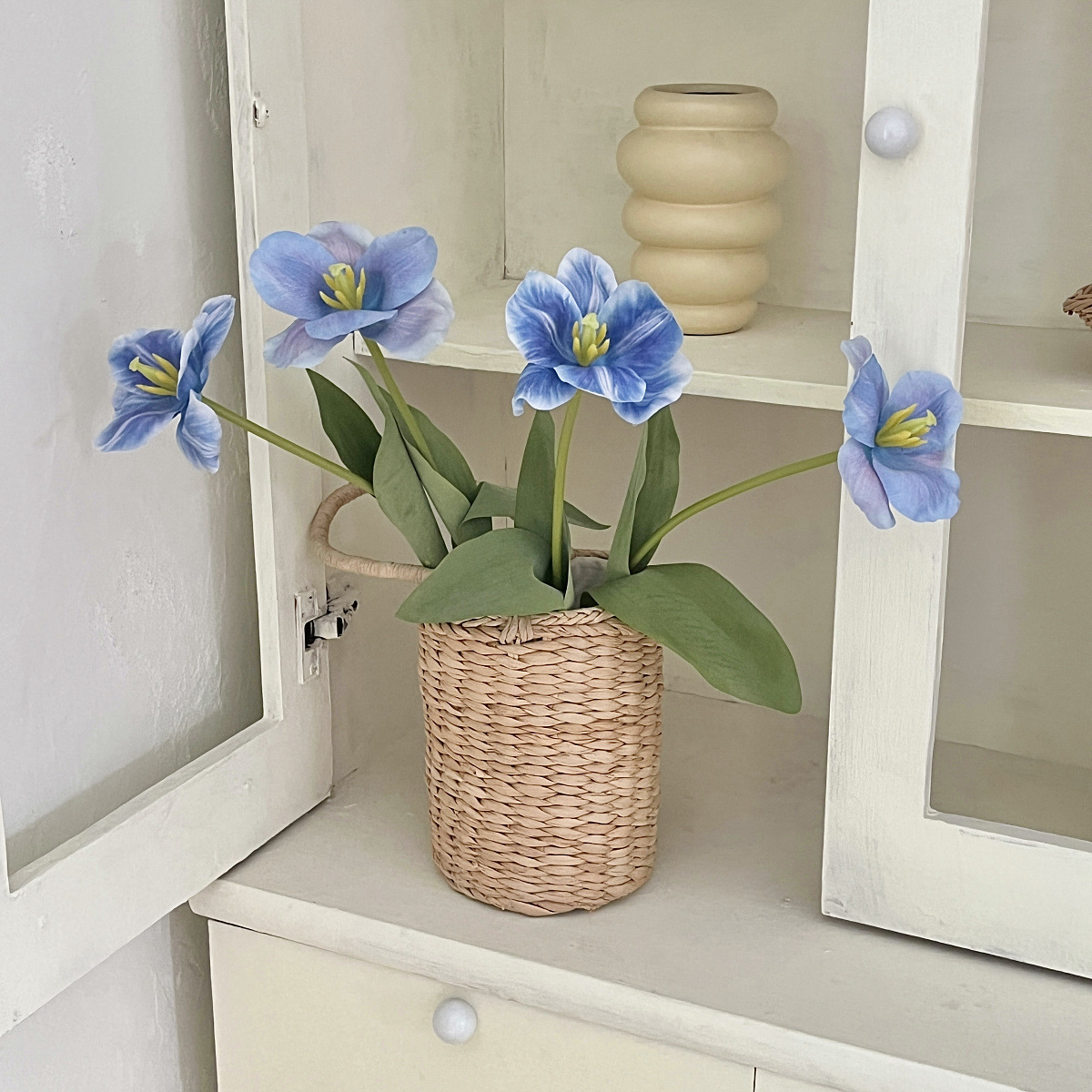 Brownie tulip artificial flowers, silk flowers, home decoration, living room dining table ornaments, wedding hall flower arrangement, artificial flowers Specification image