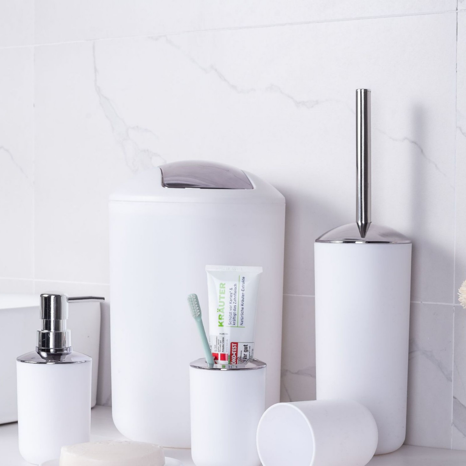 New electroplated bathroom, washbasin and shower set, trash can, bathroom set, plastic kit, hotel bathroom supplies