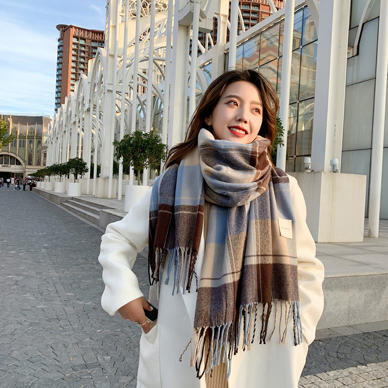 The new Korean checkered scarf for women in 2024 is a faux cashmere retro checkered tassel scarf shawl Specification image