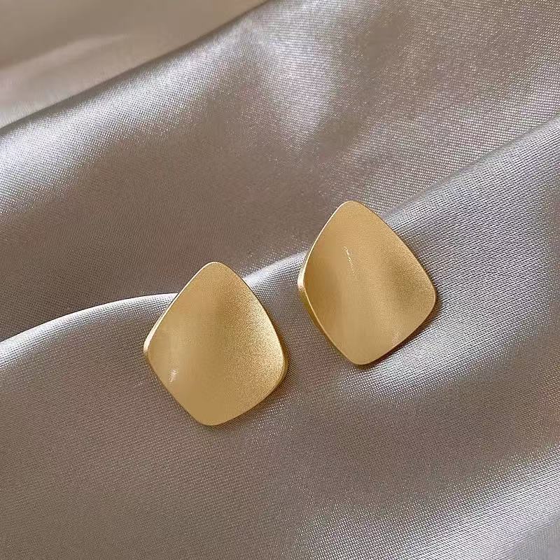 耳钉/饰品/四爪耳钉/ccb/打耳洞产品图