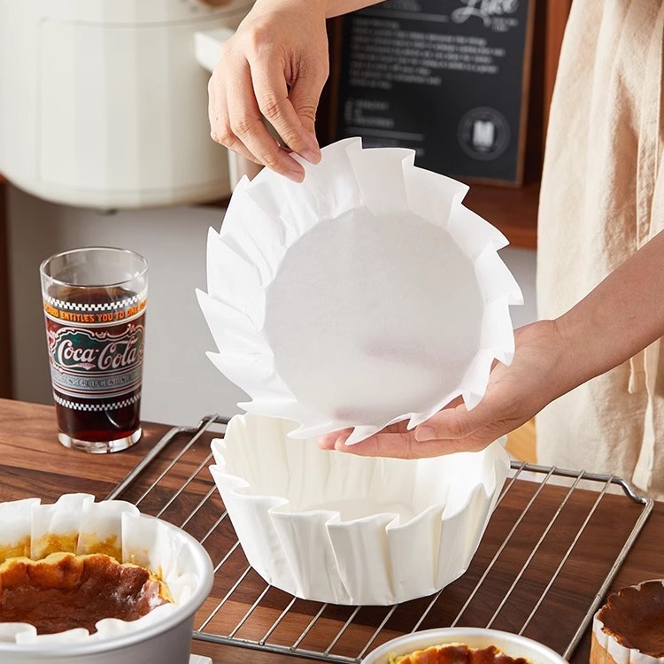 Basque oil paper cake baking paper tray mold, disposable 4-6 inch special packaging pad paper, high-temperature resistant and no need to fold details Picture