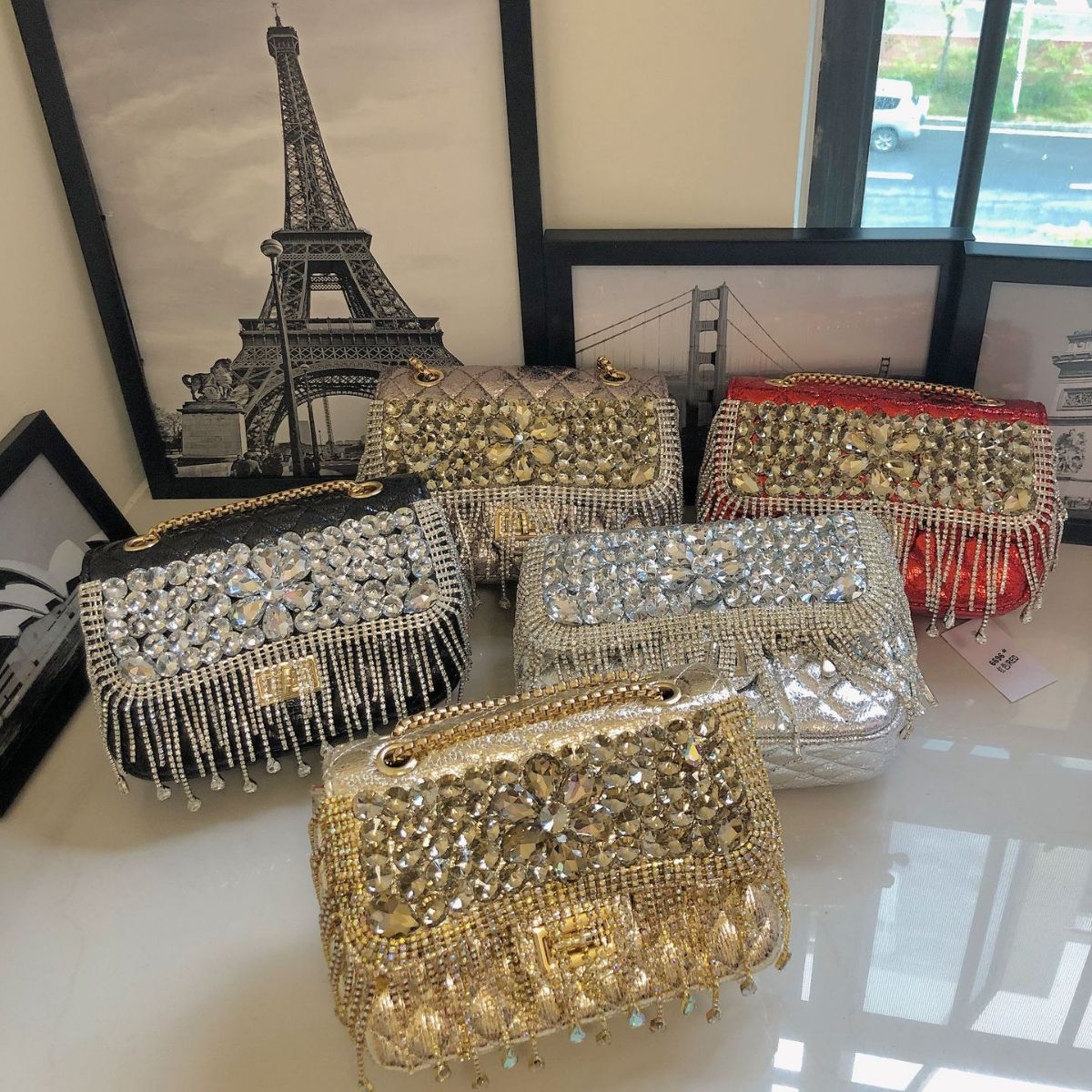 新款菱格小香风流苏包包2023新款潮流百搭小众镶钻单肩斜挎小方包