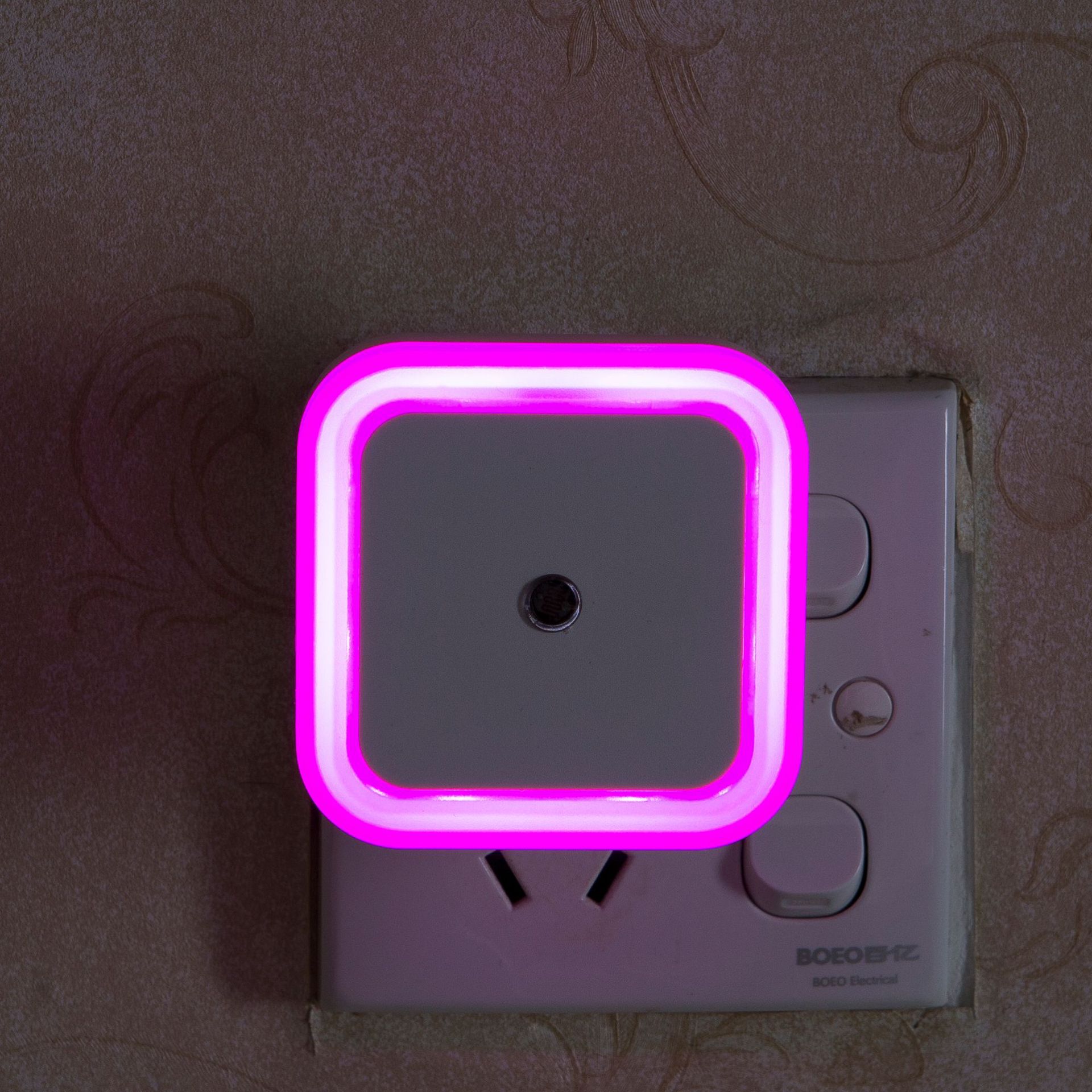The Foreign Trade Light-Controlled Induction Led Night Light Is An Automatic Home Bedroom Plug-In Bedside Baby Feeding Night Light Specification drawing