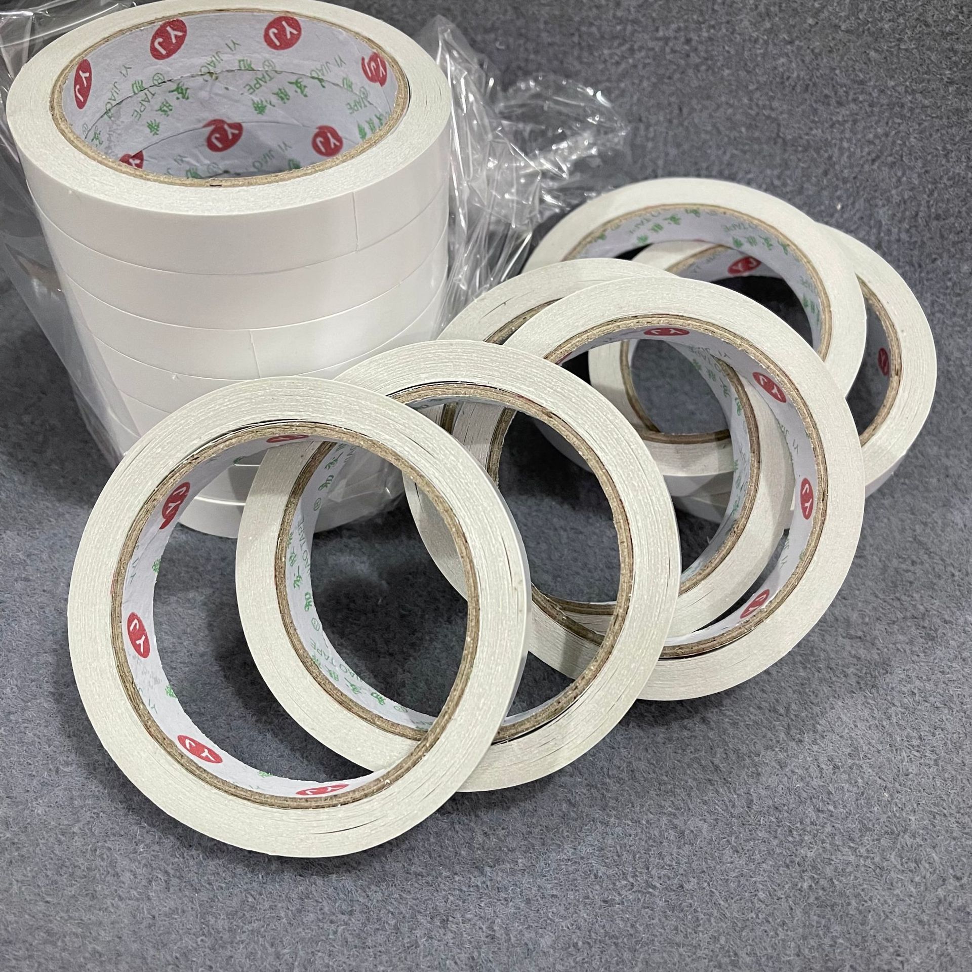 【 Zone 1-2 】1.5 Double-sided tape 13/ tray 104/ box 2 yuan Double-sided tape Paper tape Traceless tape Double-sided tape Office paper Tape Graphic Design Office Student tape 2 yuan Application Scenario