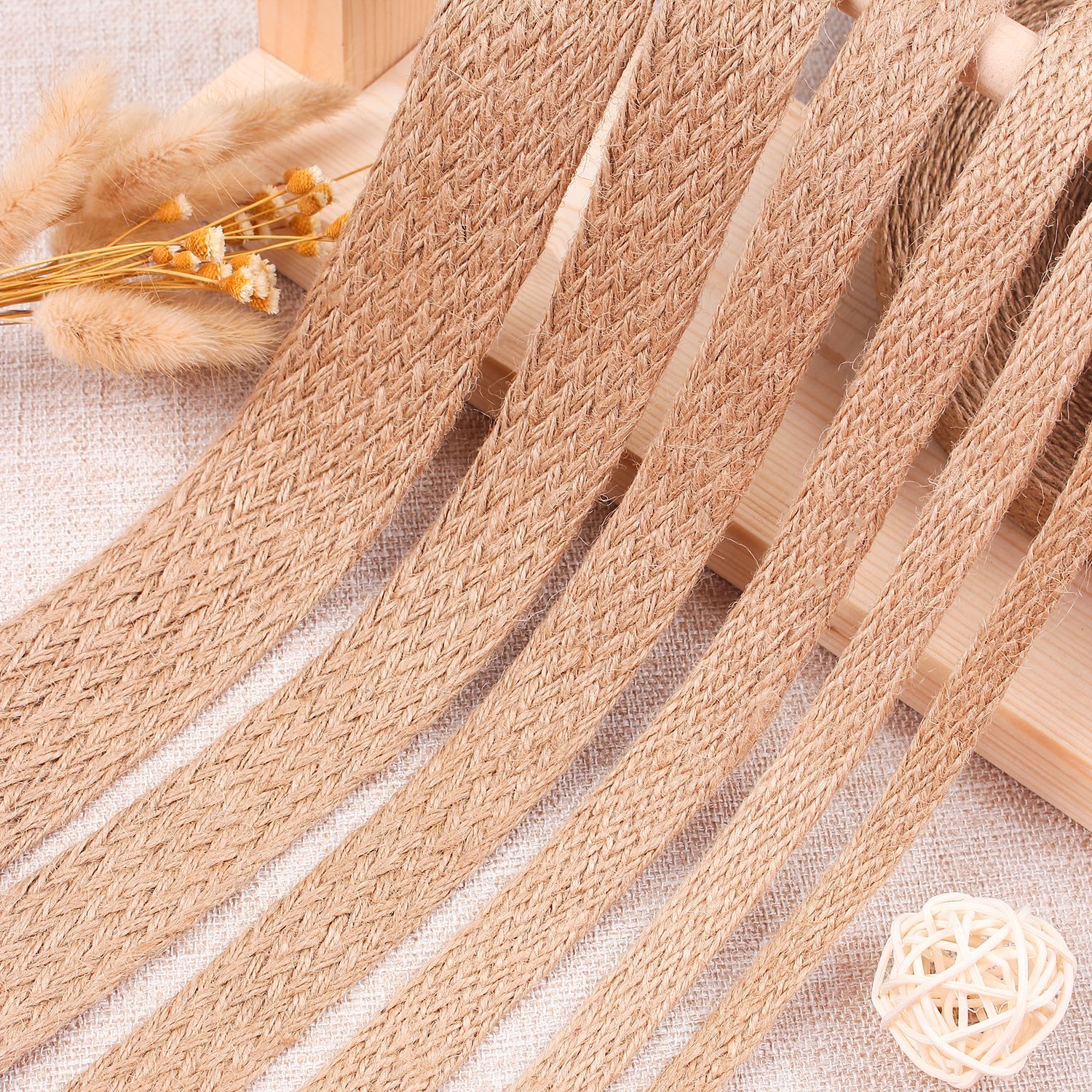 Direct sales of 1cm-4cm flat jute ropes, thick jute ropes, yellow jute ropes, hand-woven yellow jute ropes, retro decorative tags wholesale