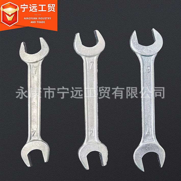 ويقوم الصانع بتدوير أطقم الأدوات المنزلية المغلفة بالزنك بمفاتيح الللاصقة Specification image