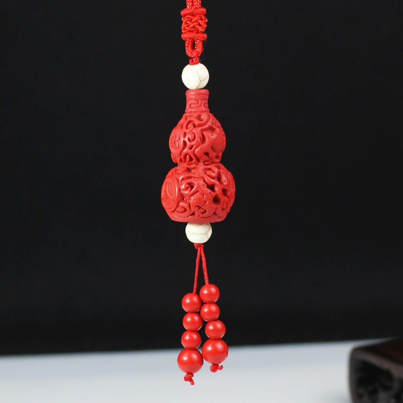 Cinnabar gourd necklace, neck pendant, red zodiac year ornaments for couples, red cinnabar factory wholesale Application Scenario
