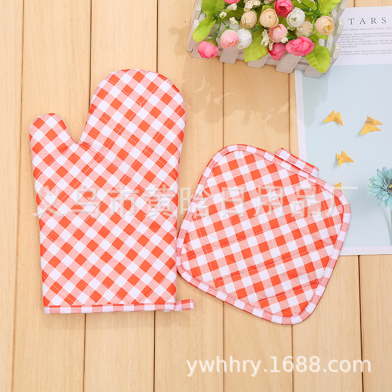 【LOVELY HOME】 Heat resistant oven gingerbread glove mat two-piece geometric gingerbread printing kitchen details Picture